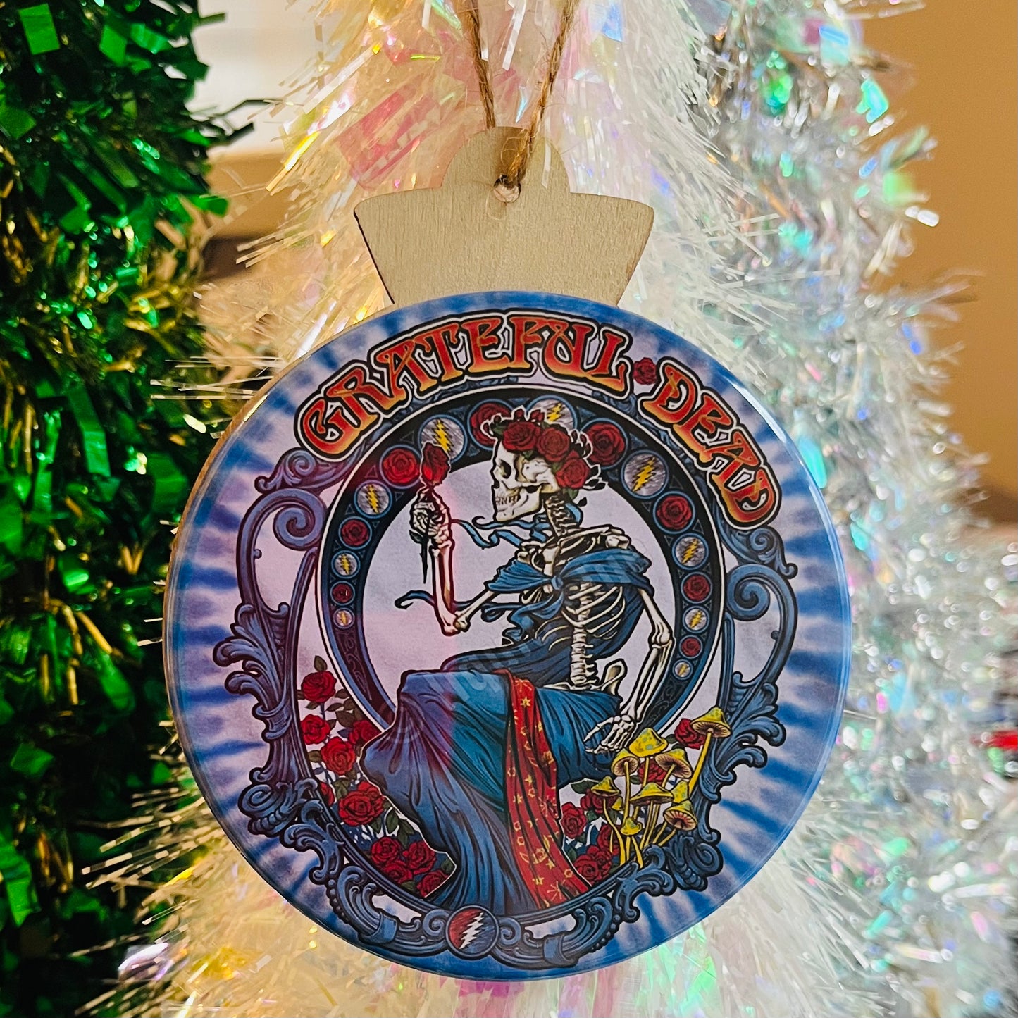 GRATEFUL DEAD SKELETON CHRISTMAS ORNAMENT