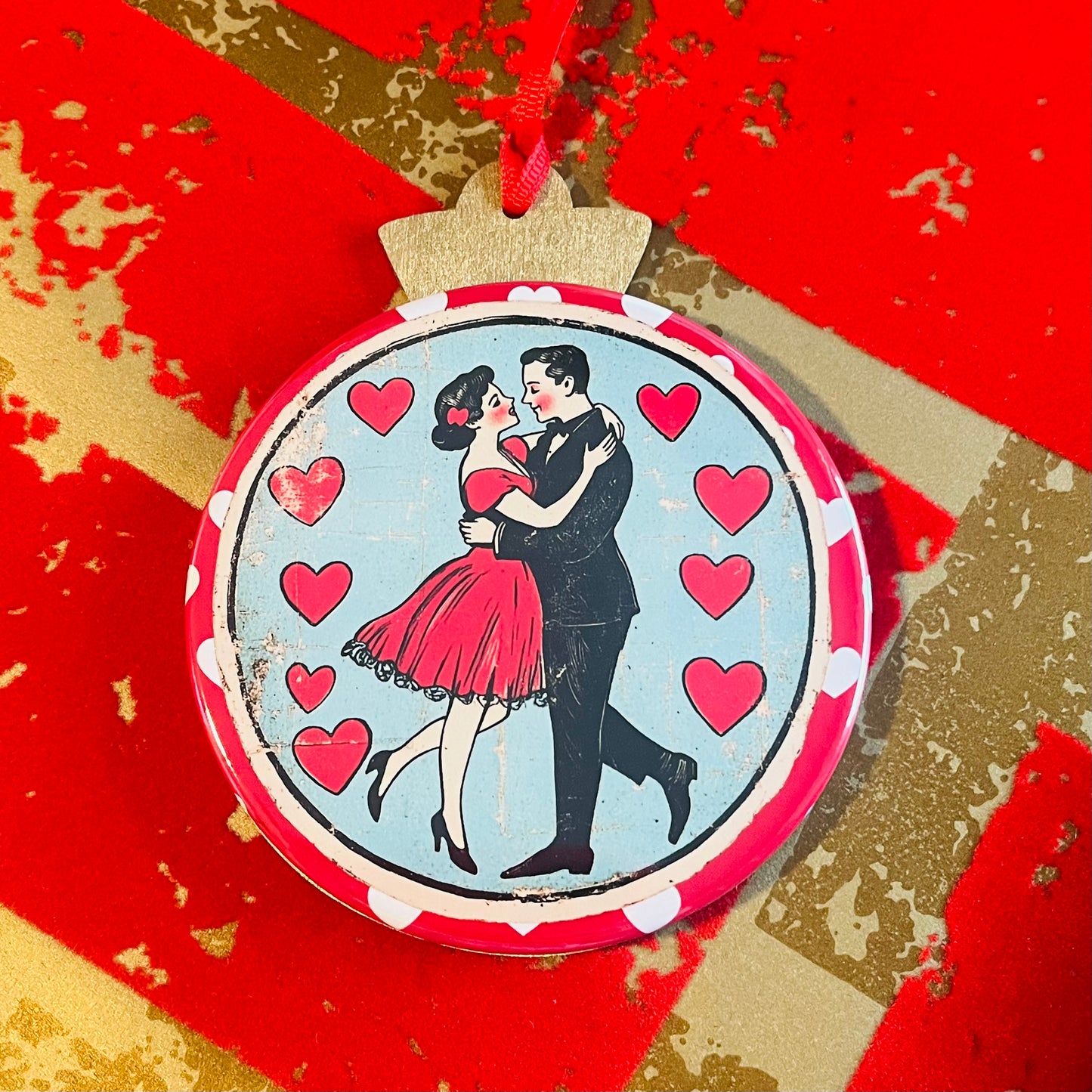 RETRO DANCING COUPLE - LOVE VALENTINE'S DAY ORNAMENT