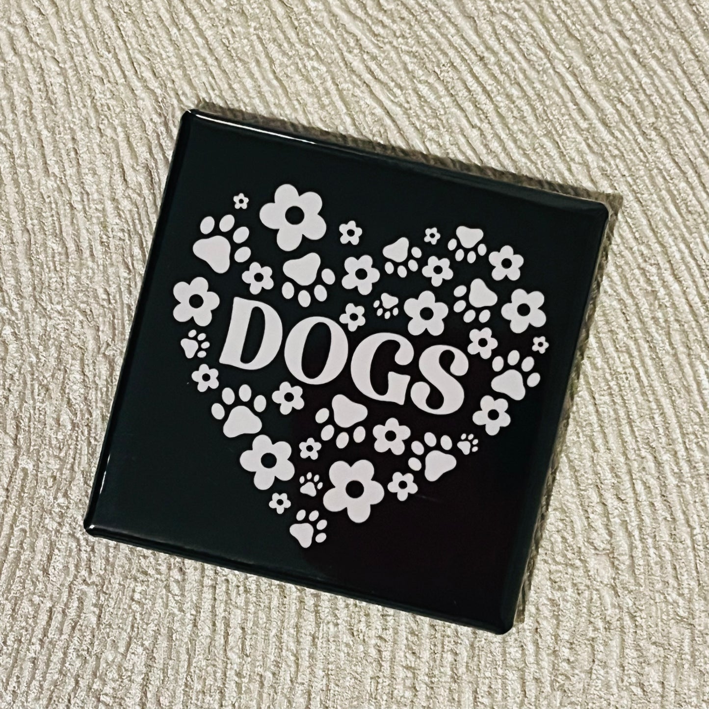 DOG HEART 2x2 SQUARE MAGNET