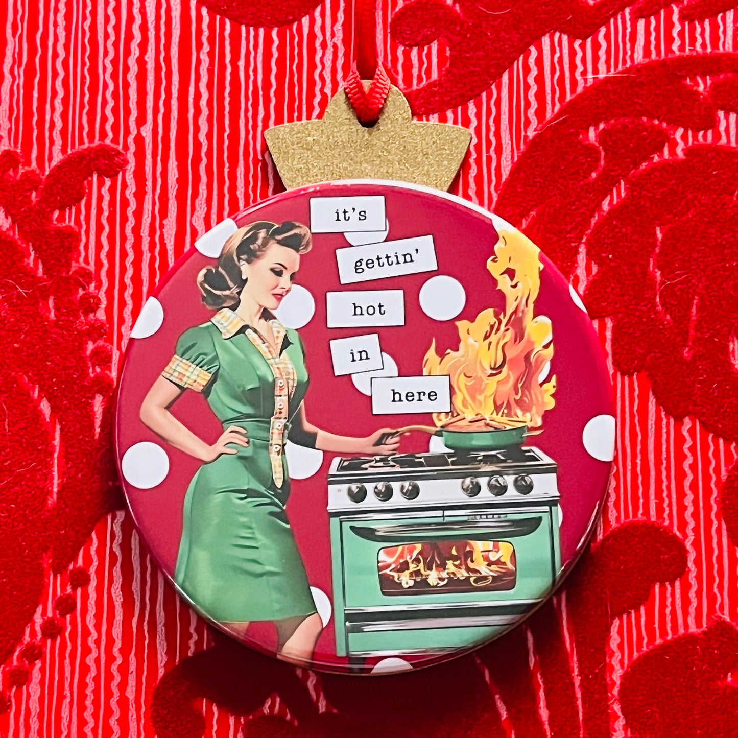 GETTIN' HOT IN HERE - VINTAGE HOLIDAY LADIES CHRISTMAS ORNAMENT